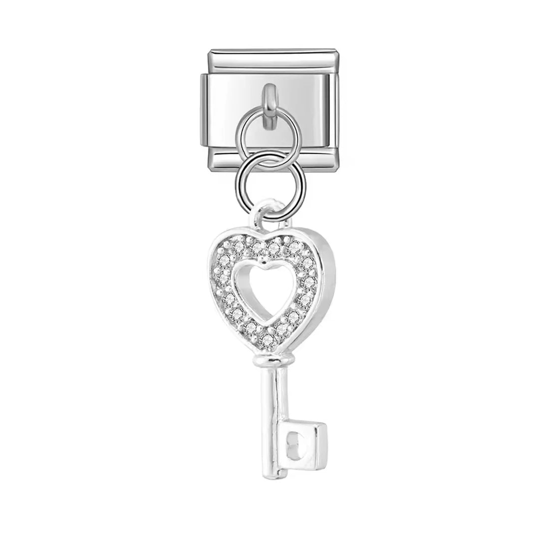 Charm Pendant Chave do Amor Cravejada - Blisca®